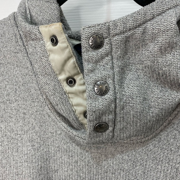 North Face gray hoodie long sleeve top, size large - Picture 3 of 13